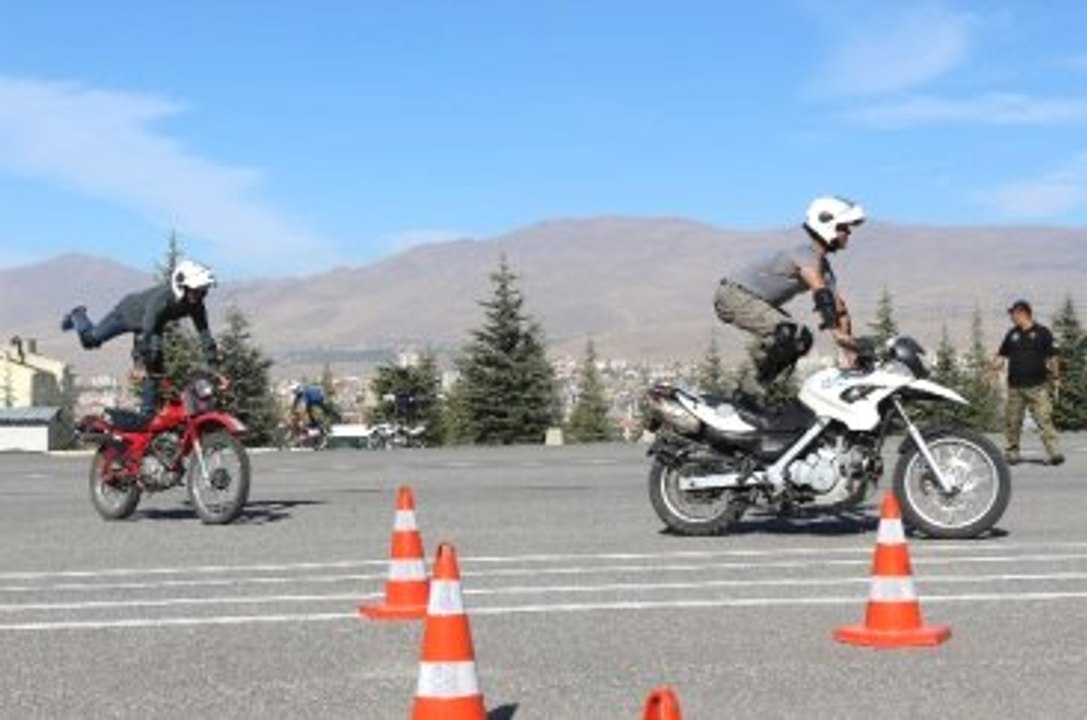 Niğde Yunus Ekiplerine Zorlu Eğitim