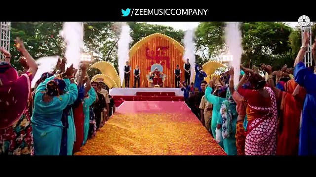 Neelanand Dharam Sankat Mein Naseeruddin Shah, Paresh Rawal, Sophie Choudry & Hazel Keech