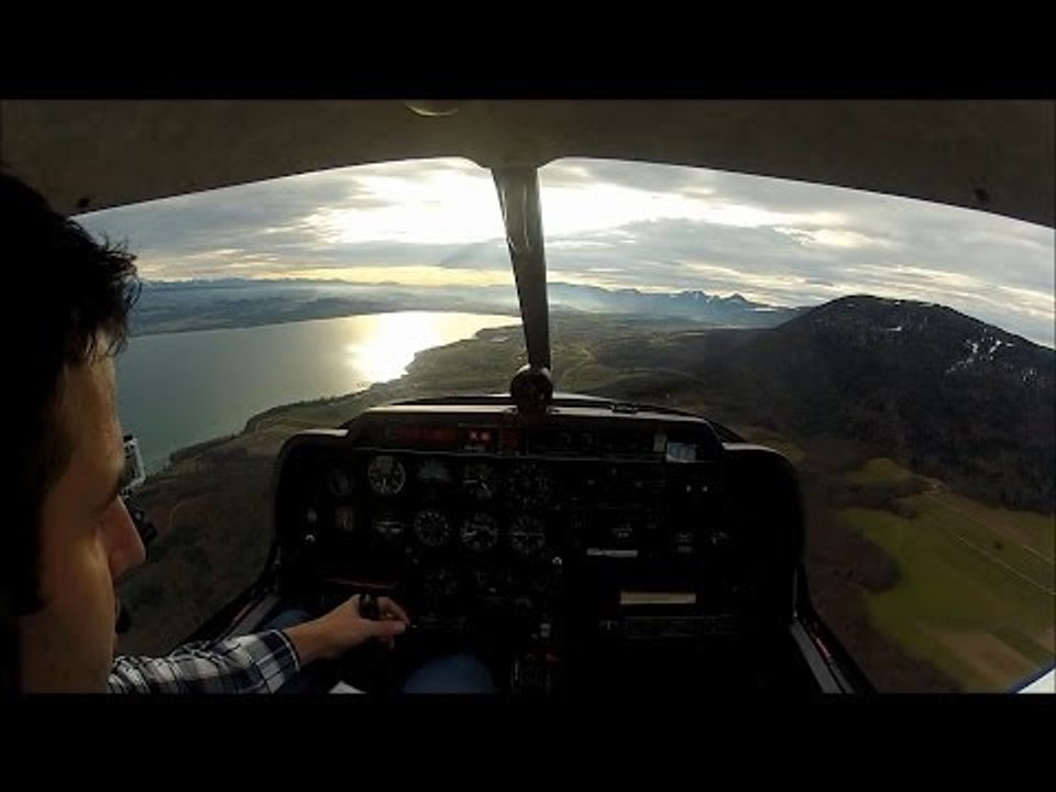 Décollage de l'aérodrome Neuchâtel Colombier LSGN  et atterrissage sur l'aérodrome d'Yverdon LSGY