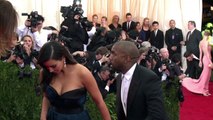 Kim Kardashian asaltada en París; le robaron millones en joyas