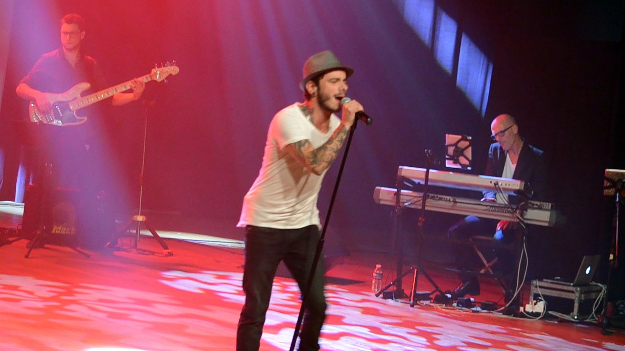 Maximilien Philippe (Best of tour des artistes des émissions The Voice au Castel samedi 1er octobre 2016)