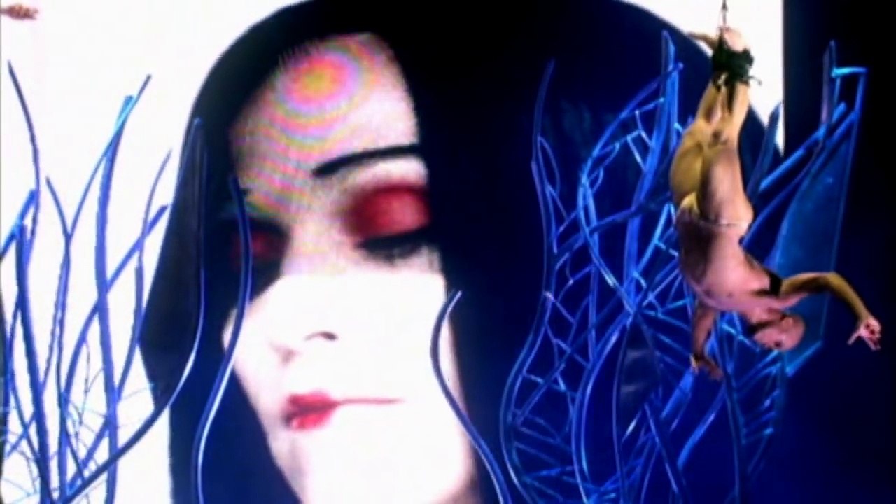 6 MADONNA Paradise (Not For Me) Interlude (Drowned World Tour) 2001