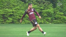 Daniel faz belo gol de cobertura e se destaca em treino do São Paulo