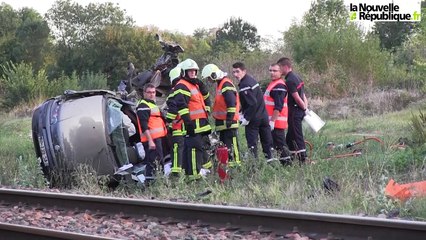 VIDEO.  Un TER percute une voiture au passage à niveau à Aiffres (79)