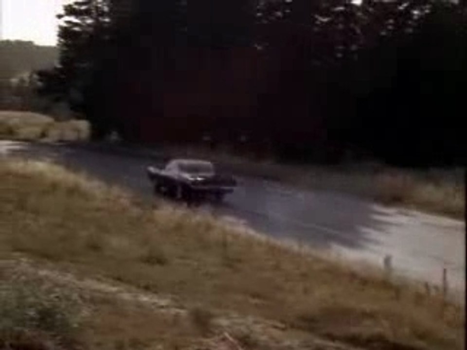 Ford Mustang Fastback vs Dodge Charger - Bullitt
