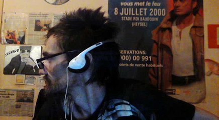 un truc bizarre derriere moi