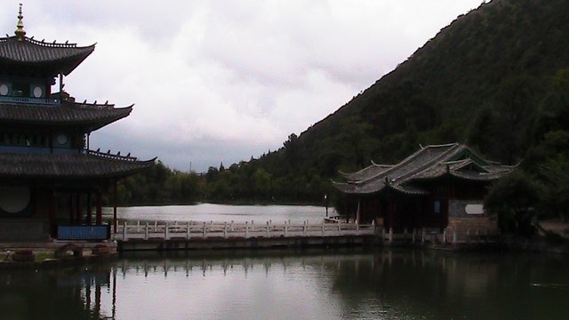 Beautiful Hei Long Tan Gardens, Lijiang Old Town - Yunnan Holidays
