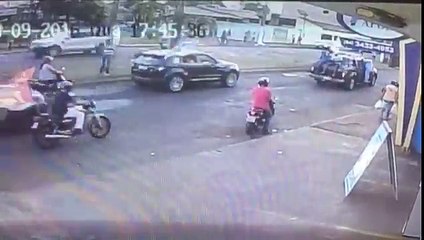 Câmera de segurança registra ataque de atirador em Itumbiara