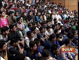 Mqm Ke Sath Fauj ghalat kar rahi Hai..Traitor Tarek Fatah Talking IN Favour Of MQM