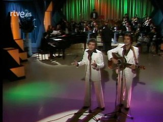 Duo Dinamico - Quince Años Tiene Mi Amor