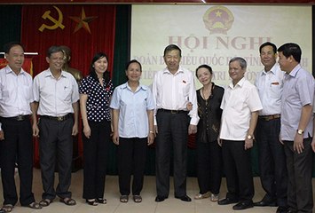 Bộ trưởng Tô Lâm tiếp xúc cử tri Bắc Ninh