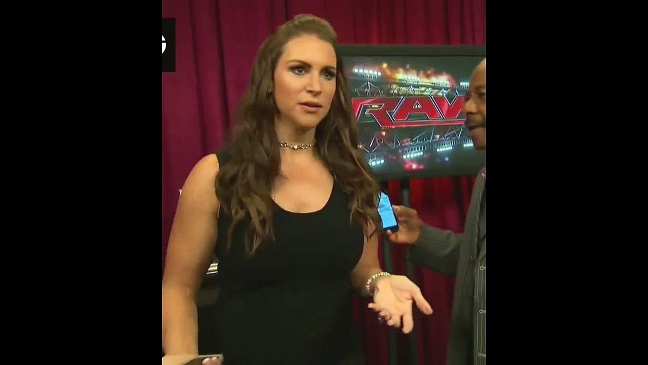 Stephanie McMahon 6.6.2016 (RAW)