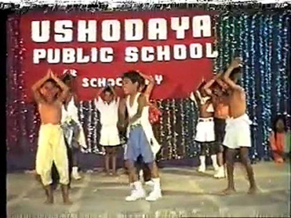 Entha Kuruntee Veyemo Song Dance Performance by Ushodaya School kids on First School Anniversary||No 1 School