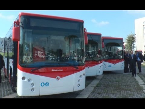 Campania - De Luca consegna 25 nuovi autobus per trasporto pubblico (03.10.16)