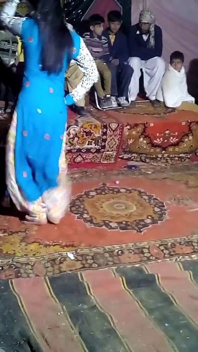 kia bat desi hot dancer