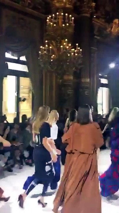 Stella McCartney, Gigi Hadid, Sara Sampaio...La Fashion Week de Paris du 3 octobre 2016
