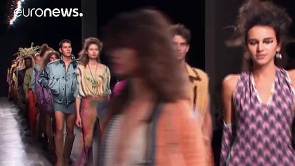 Westwood y Kronthaler presentan su nueva colección de verano en París