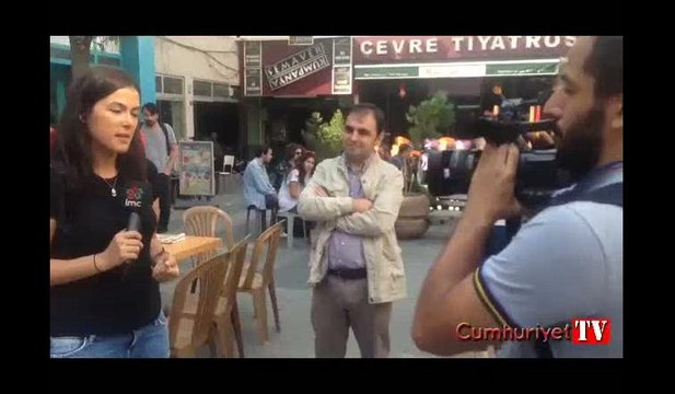 HayatınSesi'ni haber yapmaya gitti, kendi kanalı İMC TV'nin polis tarafından basıldığı canlı yayında öğrendi