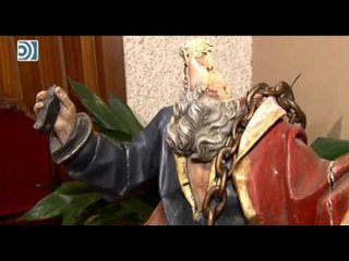 Un islamista quema vírgenes y decapita santos en Navarra