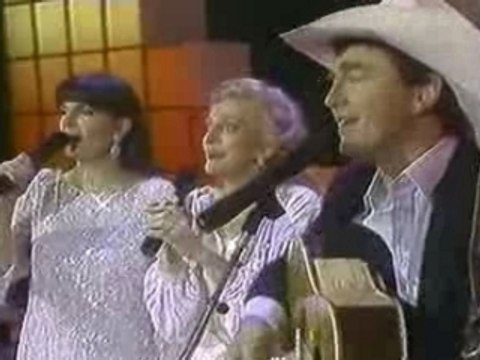 Judy Collins with Ian & Sylvia - Someday Soon - Reunion 18.8