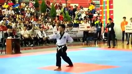 Se briser la cheville et continuer une démo de Taekwondo