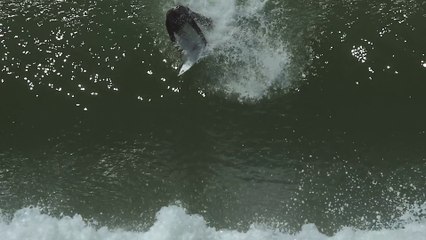 Surf : Joan Duru engagé en backside à La Gravière