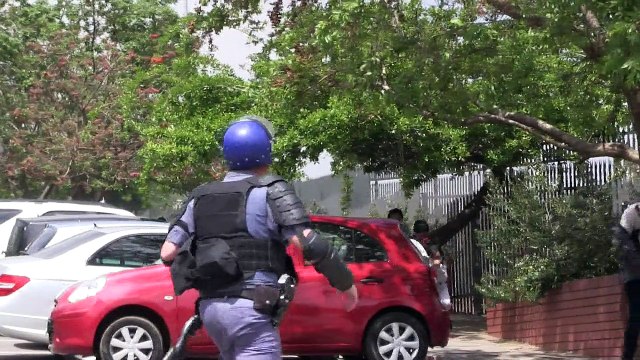Johannesburg: nouveaux heurts entre policiers et étudiants