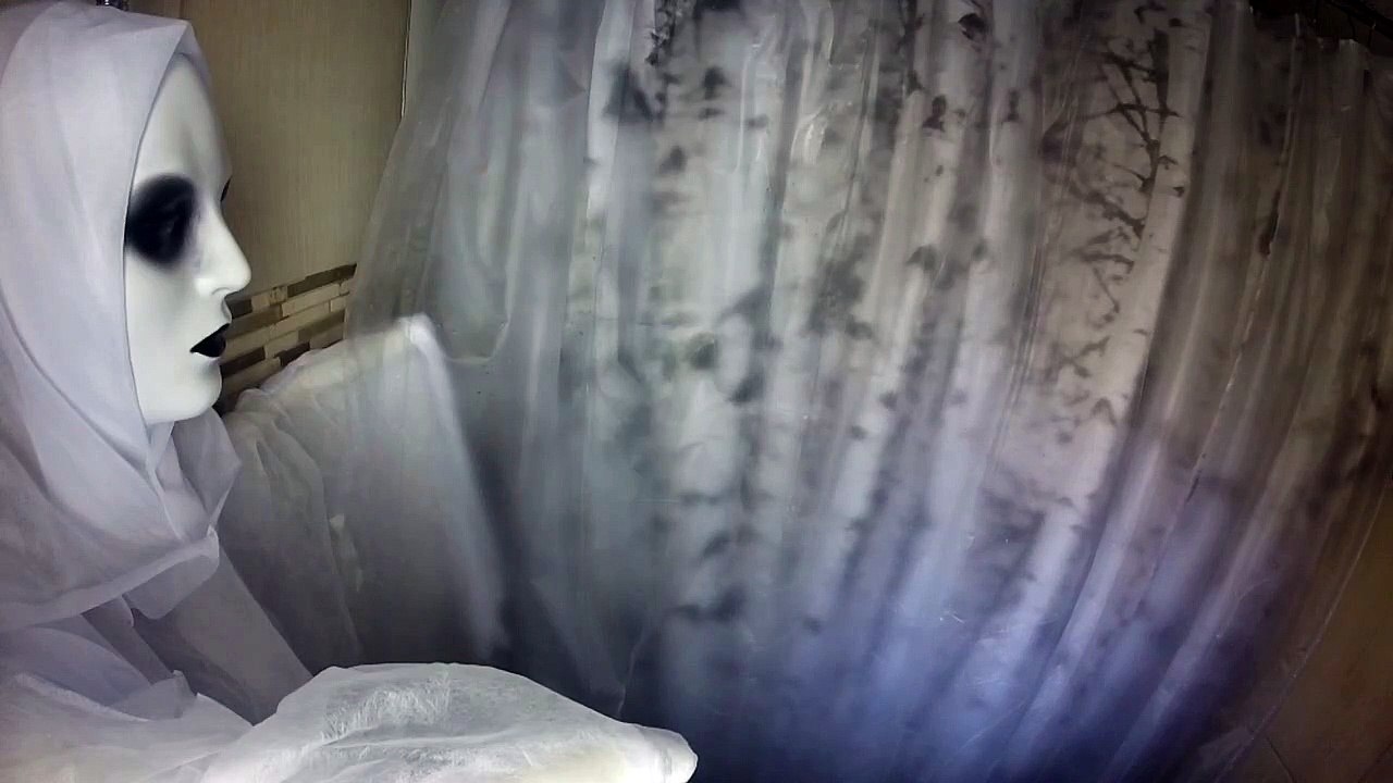Halloween Bathroom Prank Scare