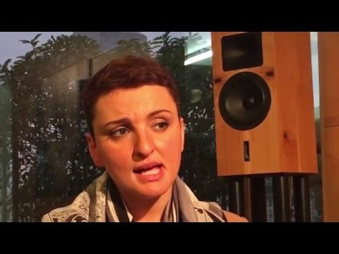 Arisa, a Sanremo 2016 con Guardando il cielo