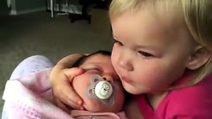 Sen kardeşini çok mu seviyorsun . You love me so his brother.