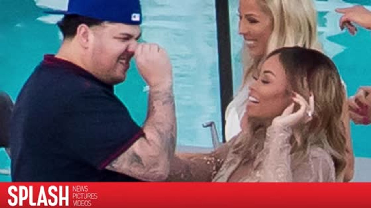 Rob Kardashian Shows Up for Baby Shower with Bl...