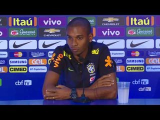 Seleção Brasileira: Coletiva Muralha e Fernandinho - 03/10/2016