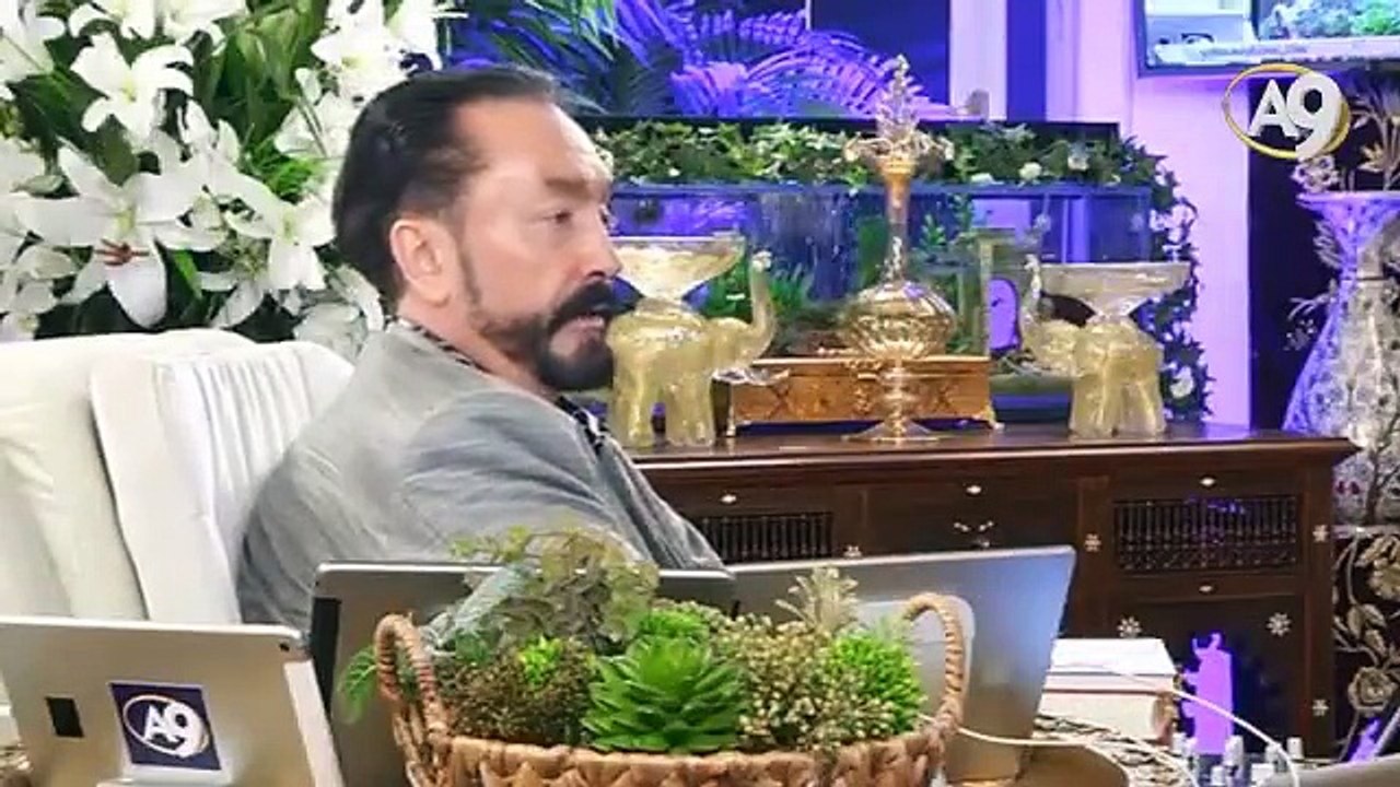 Die Ideen eines Genozids an den Türken hat der tiefe englische Staat von Charles Darwin