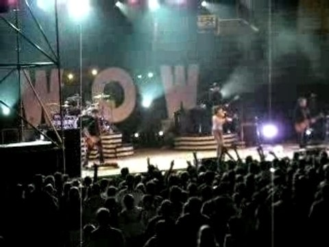 SUPERBUS LIVE JE RESTE ENCORE ARENES DE PALAVAS 09/08/2007