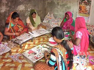 দেবীর অলংকার তৈরিতে ব্যস্ত কেরানীগঞ্জের কারিগররা