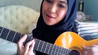 HEBOH SUARA MERDU CWEK HIJAB ( COVER JESSIE J PRICE TAG )