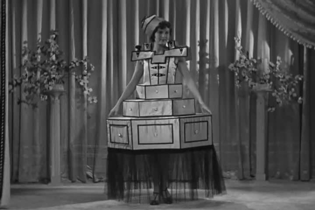 The Three Stooges - S 3 E 8 - Slippery Silks