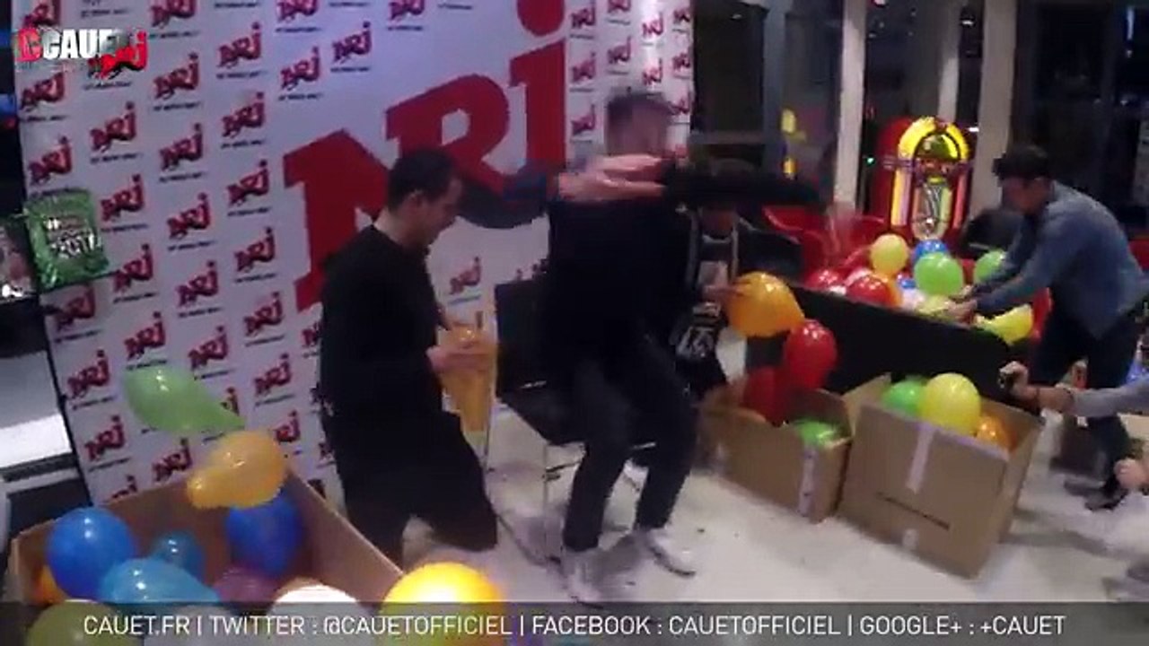 Les fesses de Loris encore championnes du monde - C’Cauet sur NRJ