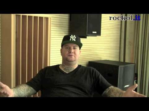 JAKE LA FURIA e il suo primo disco da solista - la videointervista di Rockol