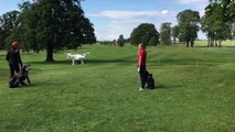 Agacée, elle détruit un drone à coups de club de golf !