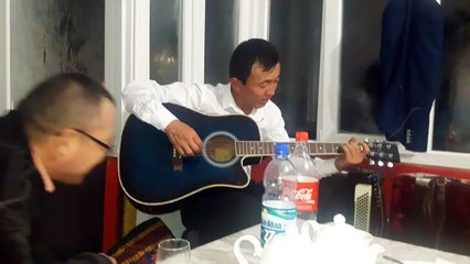 Тынчтык Гитара менен Тамашалуу ыр ырдап берди 2016