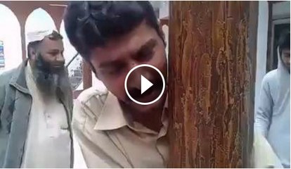 People caught shoes theft from mosque