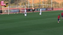Alvaro Morata Shows Off His Goalkeeping Skills