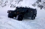 HUMMER H1 playing in snow Armenian﻿ HUMMER Армянский