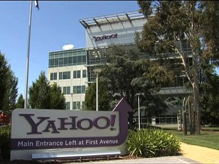 গ্রাহকদের ব্যক্তিগত তথ্যের ওপর নজরদারি করছে ইয়াহু