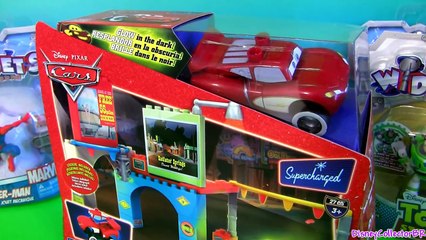 Cars Mega Bloks Glow in the Dark Playset 7787 Cruisin Lightning McQueen Disney Pixar Supercharged