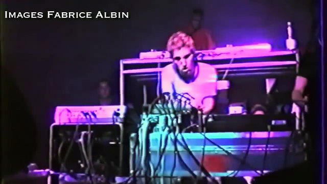 Daft Punk LIVE en 1995 (sans les casques)