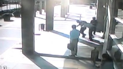 Eski Emniyet Müdürünün Adliyeden Kaçma Anı Güvenlik Kamerasında