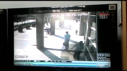 İzmir Arandığını Öğrenince Kaçmak İsteyen Emniyet Müdürü Adliye Önünde Yakalandı