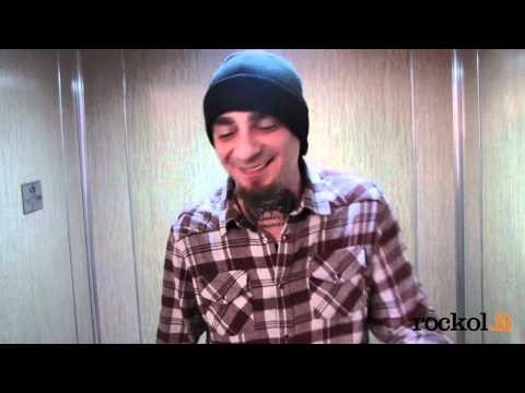 J-ax racconta a Rockol la ripubblicazione della sua discografia e l'imminente tour